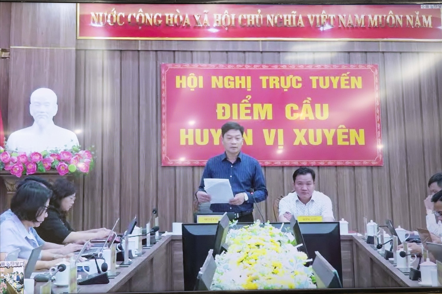 Các đại biểu phát biểu tham luận tại Hội nghị.