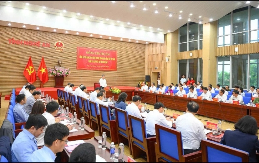 Toàn cảnh buổi làm việc