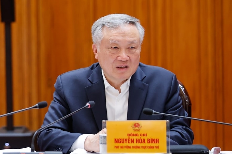 Phó Thủ tướng Thường trực Chính phủ Nguyễn Hòa Bình phát biểu tại phiên họp - Ảnh: VGP/Nhật Bắc Phó Thủ tướng Thường trực Chính phủ Nguyễn Hòa Bình phát biểu tại phiên họp - Ảnh: VGP/Nhật Bắc