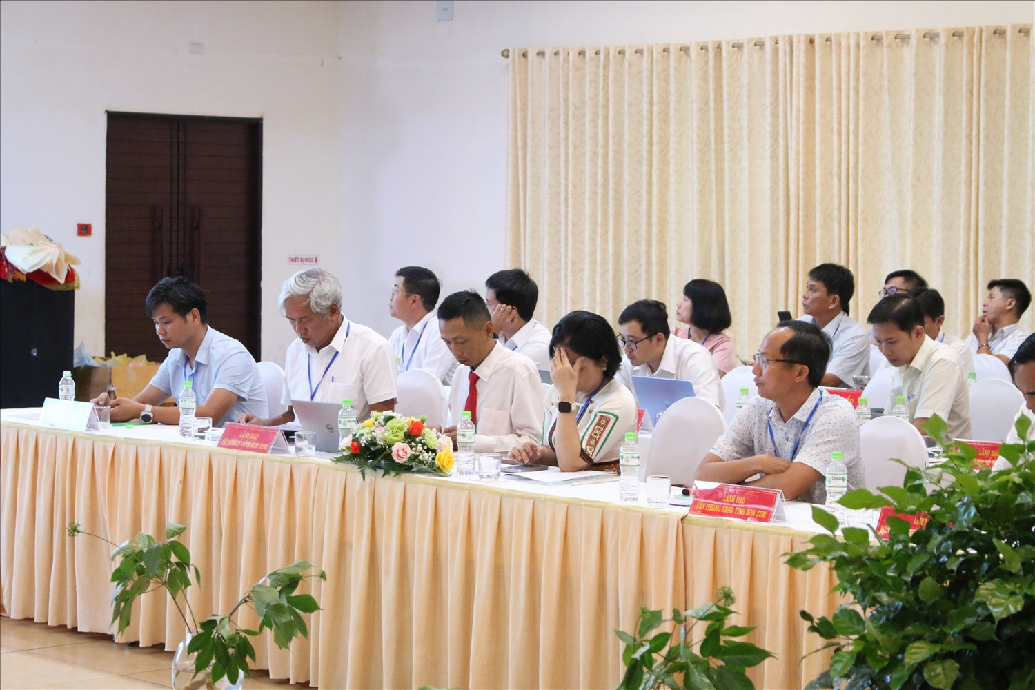 Các đại biểu tham dự Hội thảo Các đại biểu tham dự Hội thảo