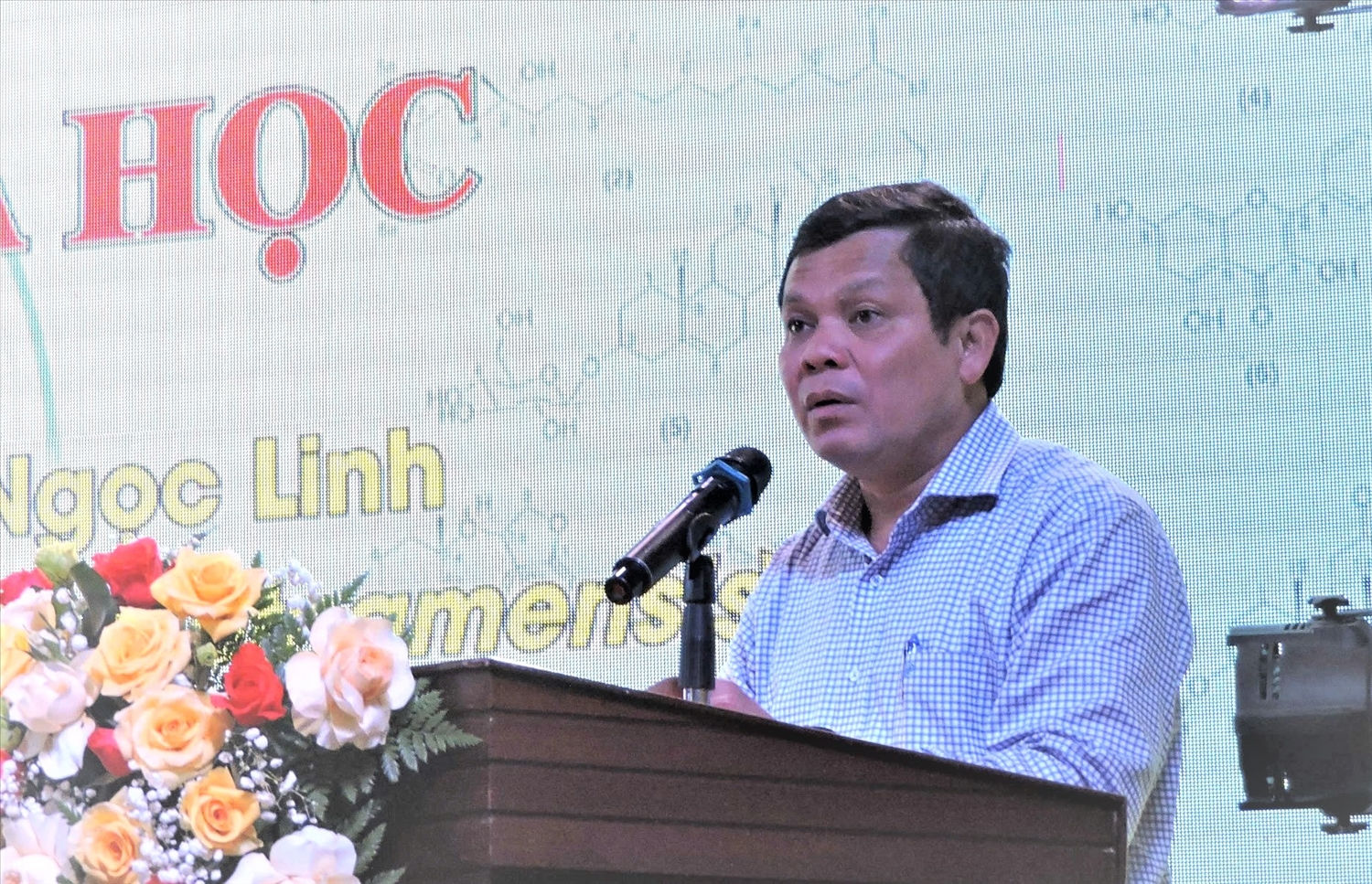 Phó Bí thư Thường trực Tỉnh ủy Kon Tum Nguyễn Đức Tuy phát biểu tại Hội thảo Phó Bí thư Thường trực Tỉnh ủy Kon Tum Nguyễn Đức Tuy phát biểu tại Hội thảo