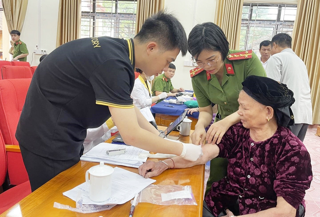 Hà Giang: Triển khai thu nhận mẫu ADN cho thân nhân liệt sĩ chưa xác định được danh tính 