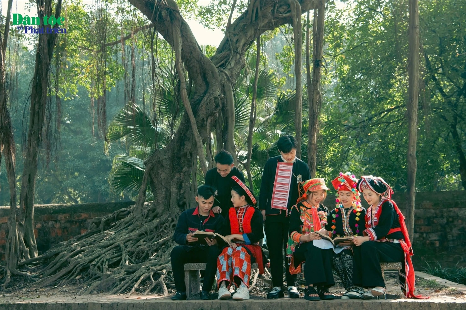 Hình ảnh đẹp của các bạn Gen Z dân tộc Dao đang sinh sống và học tập tại Hà Nội Hình ảnh đẹp của các bạn Gen Z dân tộc Dao đang sinh sống và học tập tại Hà Nội