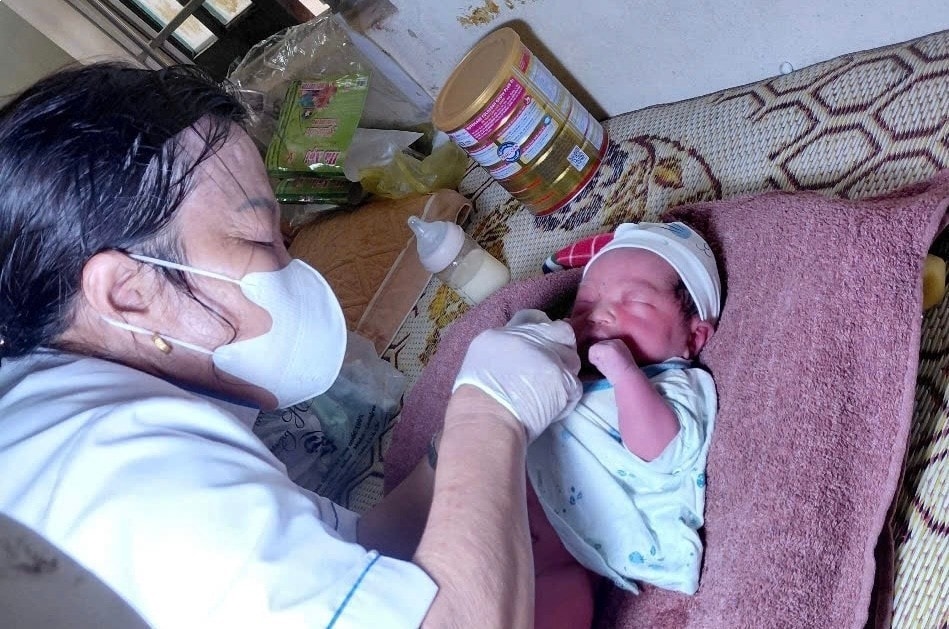 Hiện sức khỏe cháu ổn định, chính quyền địa phương đã ra thông báo tìm thân nhân cho cháu theo quy định của pháp luật