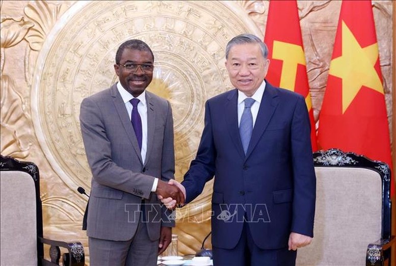 Tổng Bí thư Tô Lâm tiếp ông Lazare Eloundou Assomo, Giám đốc Trung tâm Di sản Thế giới của UNESCO