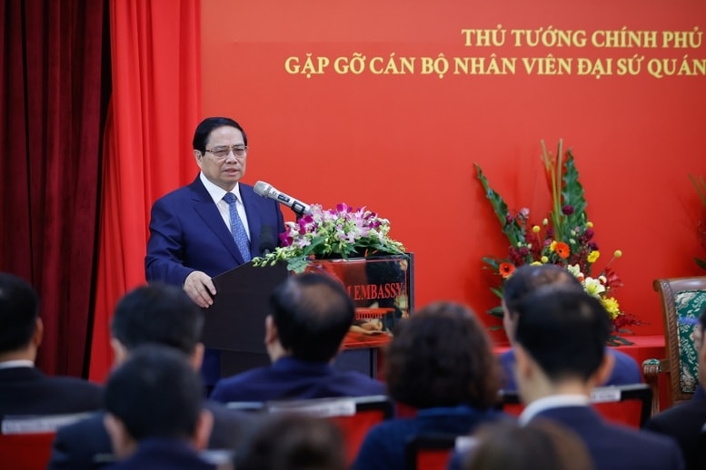 Người đứng đầu Chính phủ một lần nữa mong cộng đồng người Việt Nam luôn đoàn kết một lòng, sát cánh bên nhau, ổn định, phát triển, hướng tới tương lai, bền vững - Ảnh: VGP/Nhật Bắc Người đứng đầu Chính phủ một lần nữa mong cộng đồng người Việt Nam luôn đoàn kết một lòng, sát cánh bên nhau, ổn định, phát triển, hướng tới tương lai, bền vững - Ảnh: VGP/Nhật Bắc