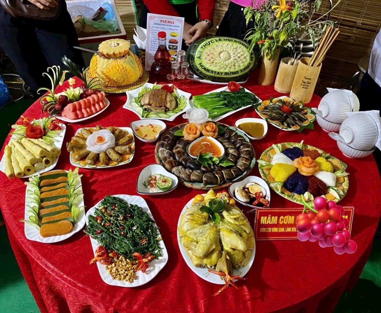 Văn hóa  ẩm thực cũng là một trong yếu tố hấp dẫn du khách