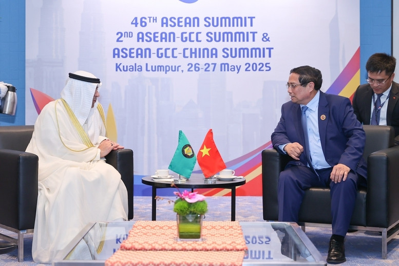 Thủ tướng Chính phủ đề nghị Tổng thư ký GCC ủng hộ và đẩy nhanh hoàn thiện các thủ tục để có thể sớm ra tuyên bố khởi động đàm phán FTA giữa GCC và Việt Nam - Ảnh: VGP/Nhật Bắc Thủ tướng Chính phủ đề nghị Tổng thư ký GCC ủng hộ và đẩy nhanh hoàn thiện các thủ tục để có thể sớm ra tuyên bố khởi động đàm phán FTA giữa GCC và Việt Nam - Ảnh: VGP/Nhật Bắc
