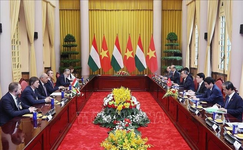 Chủ tịch nước Lương Cường hội đàm với Tổng thống Sulyok Tamás. Ảnh: TTXVN Chủ tịch nước Lương Cường hội đàm với Tổng thống Sulyok Tamás. Ảnh: TTXVN