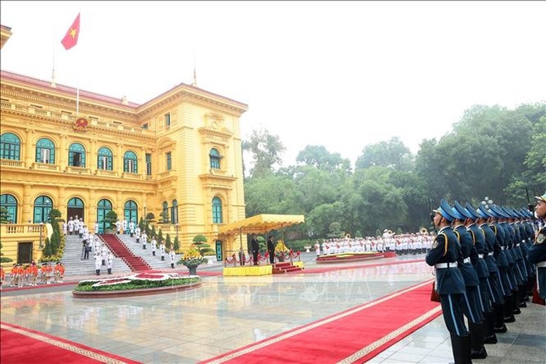Lễ đón Tổng thống Hungary Sulyok Tamas và Phu nhân thăm chính thức Việt Nam. Ảnh: TTXVN