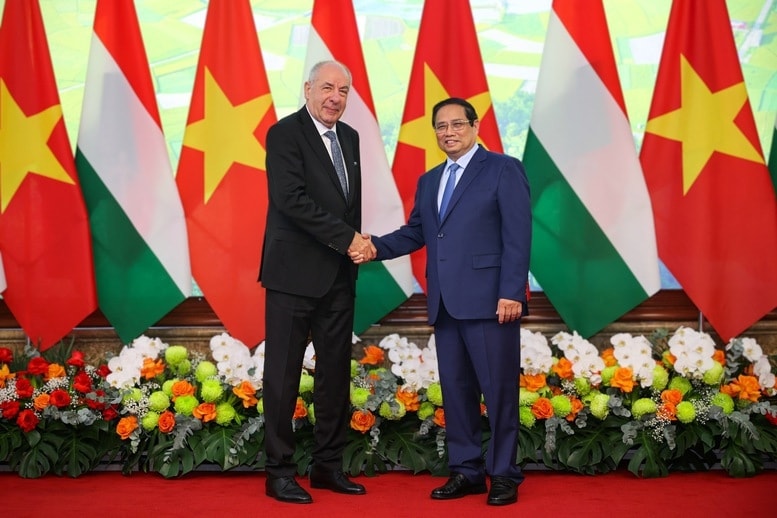 Thủ tướng Phạm Minh Chính hội kiến Tổng thống Hungary Sulyok Tamas - Ảnh: VGP/Nhật Bắc