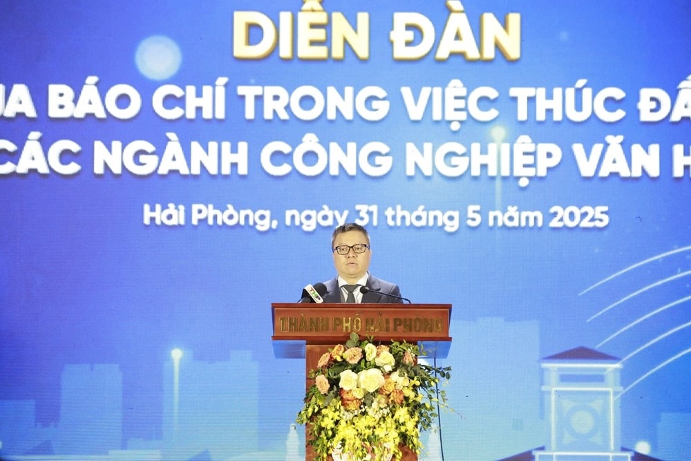 Ông Lê Quốc Minh, Ủy viên Trung ương Đảng, Tổng Biên tập Báo Nhân Dân, Phó Trưởng Ban Tuyên giáo và Dân vận Trung ương, Chủ tịch Hội Nhà báo Việt Nam phát biểu tại Diễn đàn.