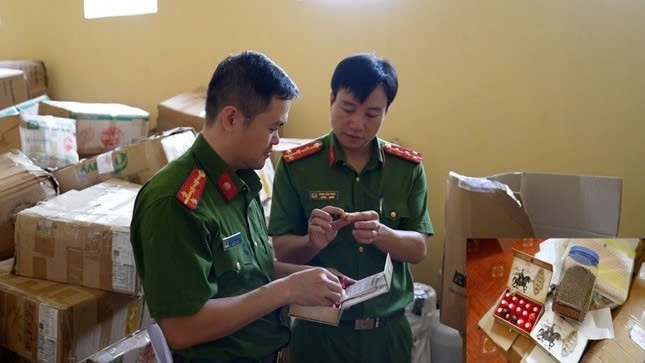 Phòng Cảnh sát kinh tế Công an tỉnh Yên Bái kiểm tra số hàng hóa bị thu giữ