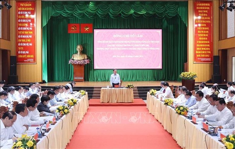 Tổng Bí thư Tô Lâm và Đoàn công tác Trung ương đã làm việc với Ban Thường vụ Tỉnh ủy Bến Tre, Thường trực Tỉnh ủy Trà Vinh và Thường trực Tỉnh ủy Vĩnh Long