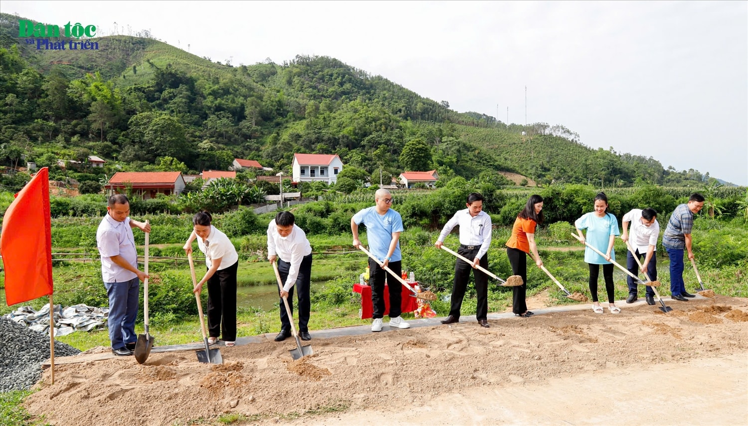 Các Đại biểu làm Lễ động thổ Khởi công