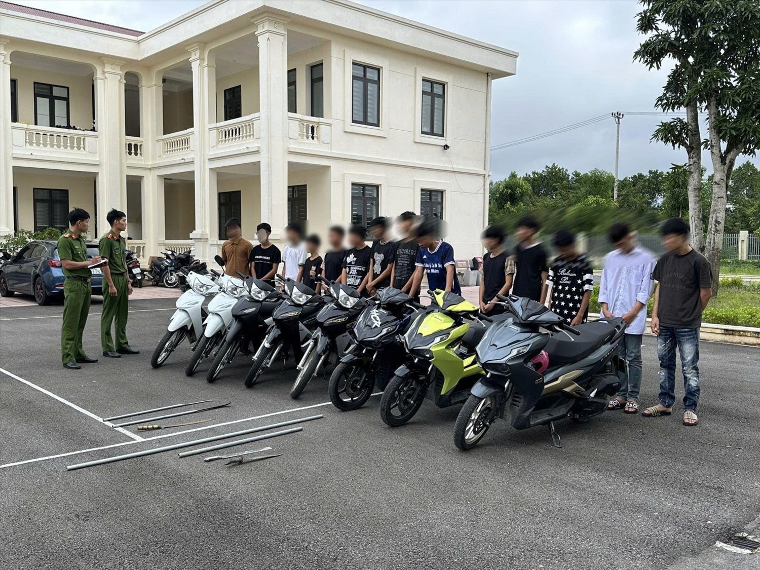 Gia tăng tình trạng thanh thiếu niên mang hung khí gây rối trật tự công cộng. Ảnh:TL