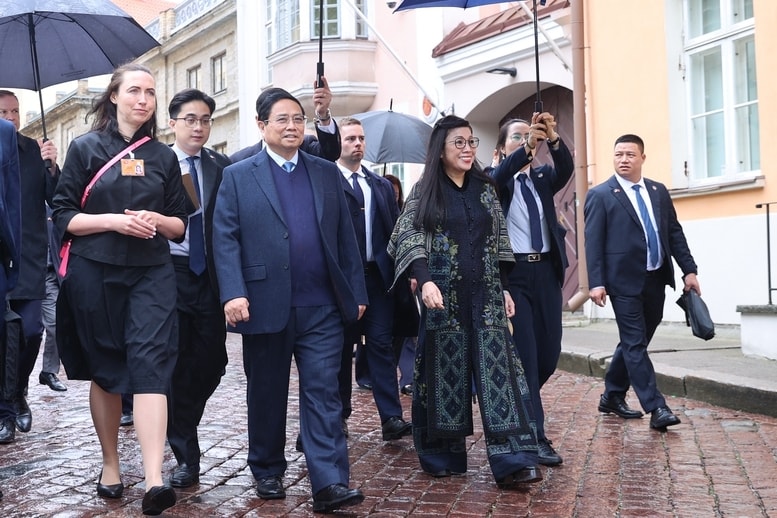 Thủ tướng và Phu nhân thăm phố cổ Tallinn - Ảnh: VGP/Nhật Bắc Thủ tướng và Phu nhân thăm phố cổ Tallinn - Ảnh: VGP/Nhật Bắc