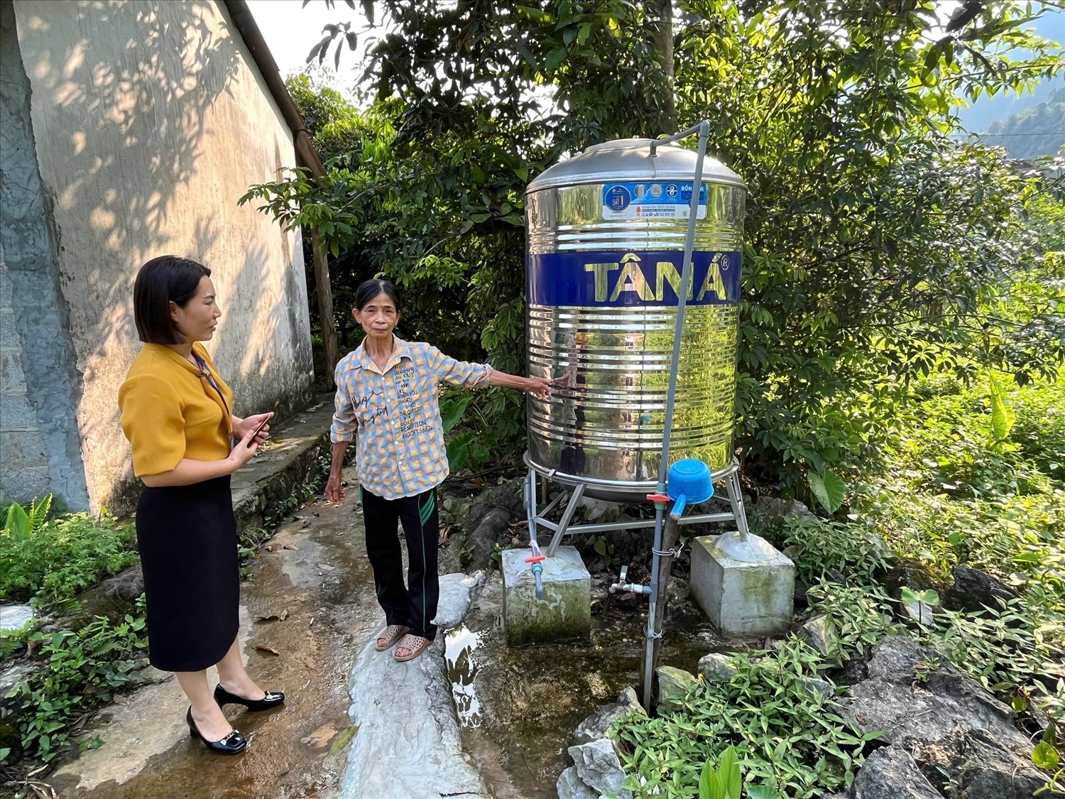 Hộ DTTS khó khăn huyện Võ Nhai được hỗ trợ nước sinh hoạt phân tán
