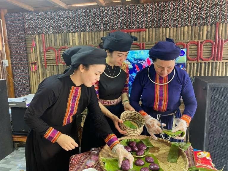 Các bản làng vùng sâu, vùng xa dần trở thành điểm đến trải nghiệm hấp dẫn, thu hút bước chân du khách