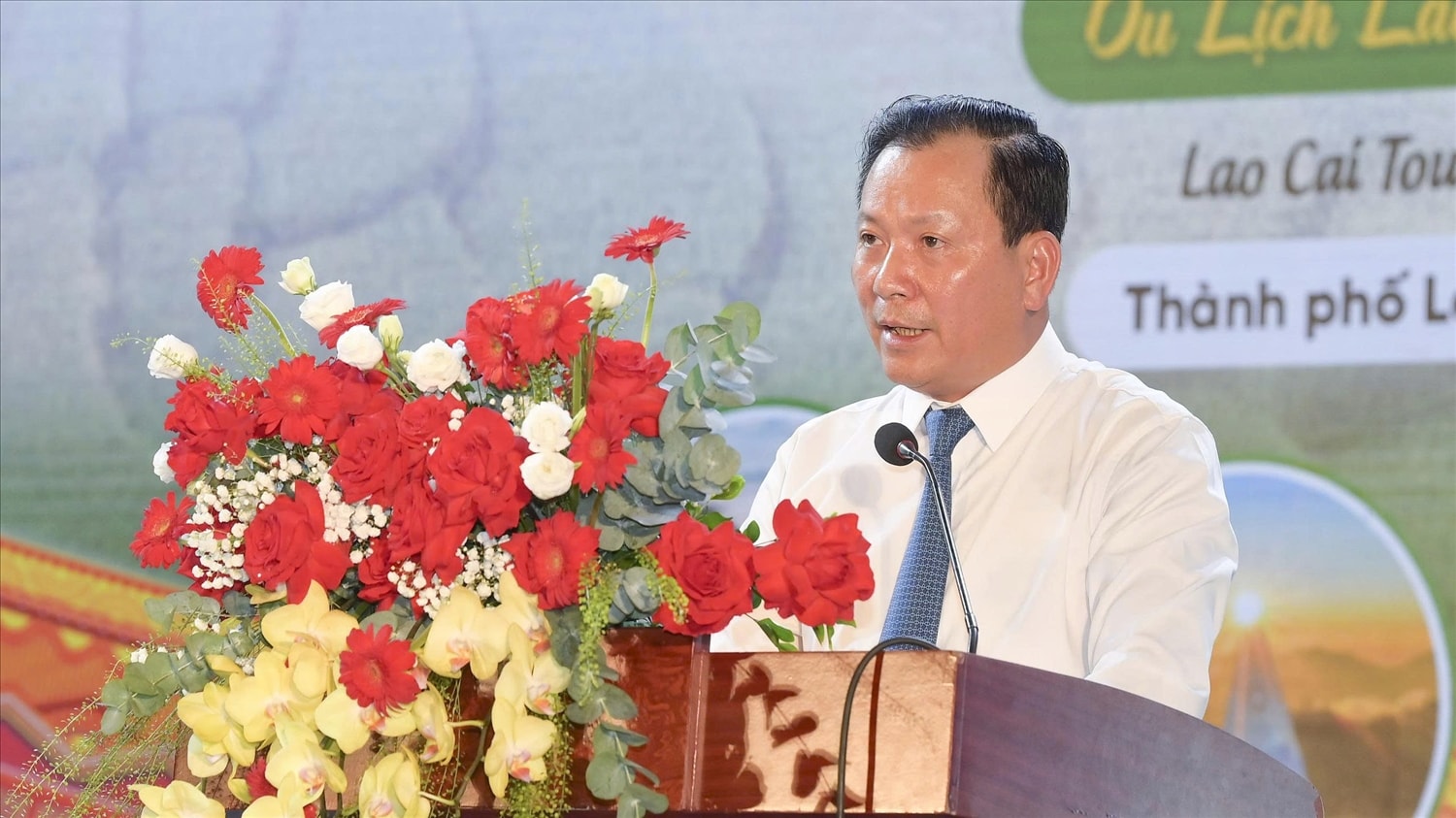 Phó Chủ tịch Thường trực UBND tỉnh Lào Cai phát biểu khai mạc Hội chợ Phó Chủ tịch Thường trực UBND tỉnh Lào Cai phát biểu khai mạc Hội chợ