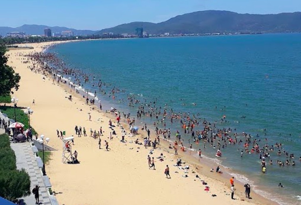 Đề xuất tăng cường chuyến bay đêm để phục vụ du khách đến Bình Định trong dịp Lễ hội du lịch hè năm 2025