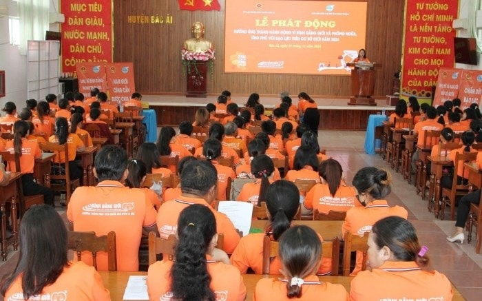 Lễ phát động hưởng ứng tháng hành động vì bình đẳng giới và phòng ngừa ứng phó với Bạo lực trên cơ sở giới năm 2024 do Hội LHPN Tỉnh Ninh Thuận phối hợp với Ủy ban nhân dân Huyện Bác Ái tổ chức tháng 11/2024