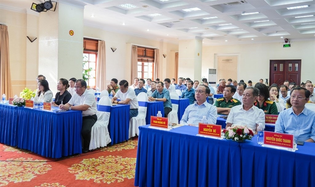 Lãnh đạo tỉnh Cà Mau và TP. Cần Thơ cùng tham dự buổi gặp gỡ Báo chí 
