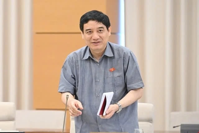 Chủ nhiệm Ủy ban VHXH Nguyễn Đắc Vinh