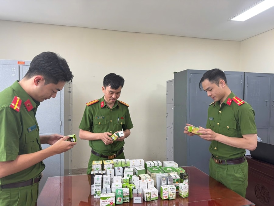 Công an tỉnh Thanh Hóa triệt phá cơ sở sản xuất, buôn bán mỹ phẩm giả do Nguyễn Thị Dung làm chủ.