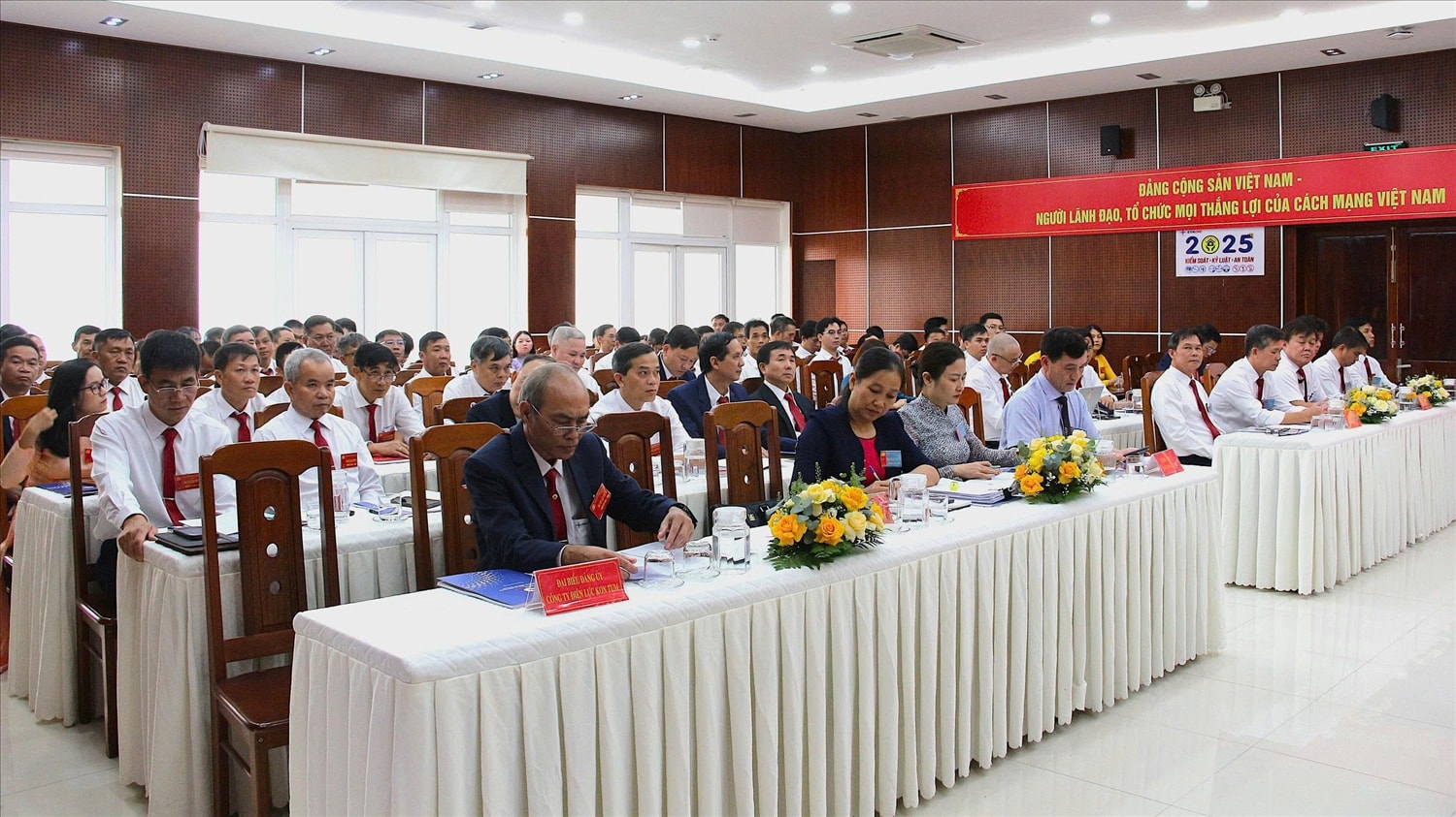 Các đại biểu tham dự Đại hội