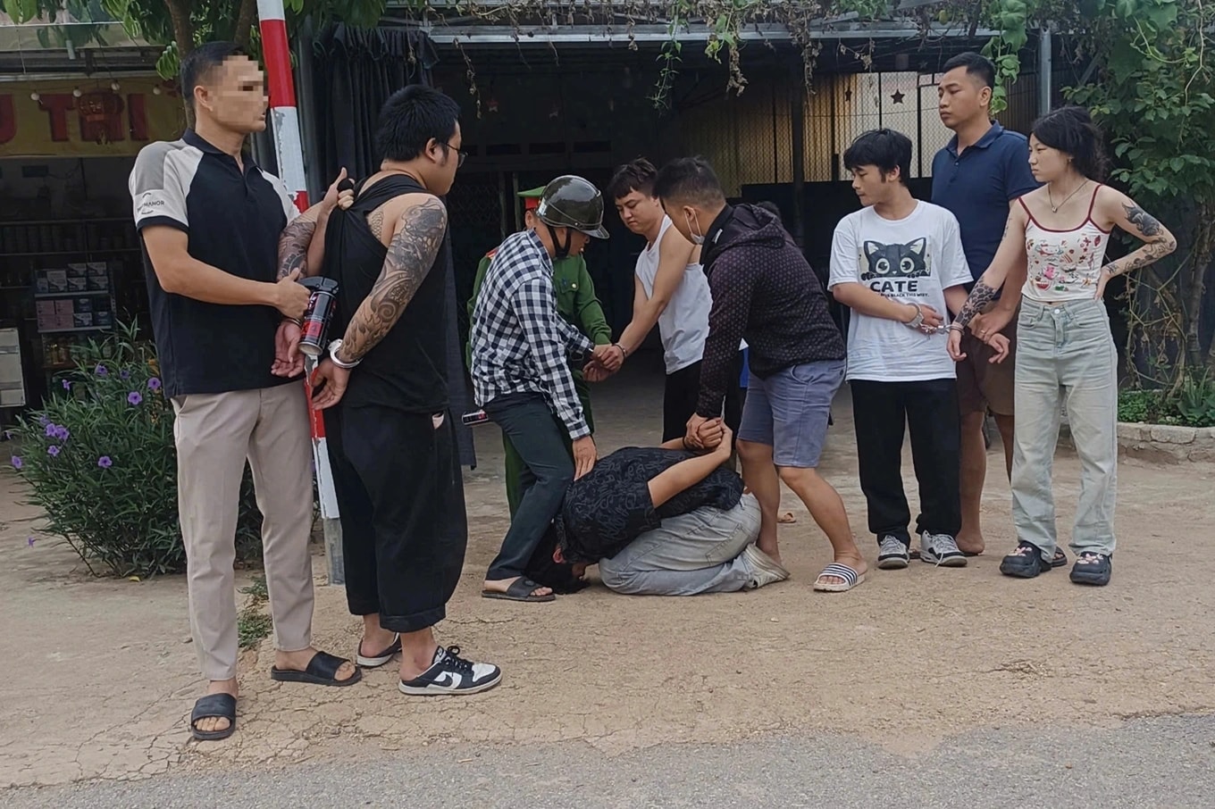 Hiện trường vụ vây bắt nhóm đối tượng người Trung Quốc (Ảnh: Công an Thanh Hóa).