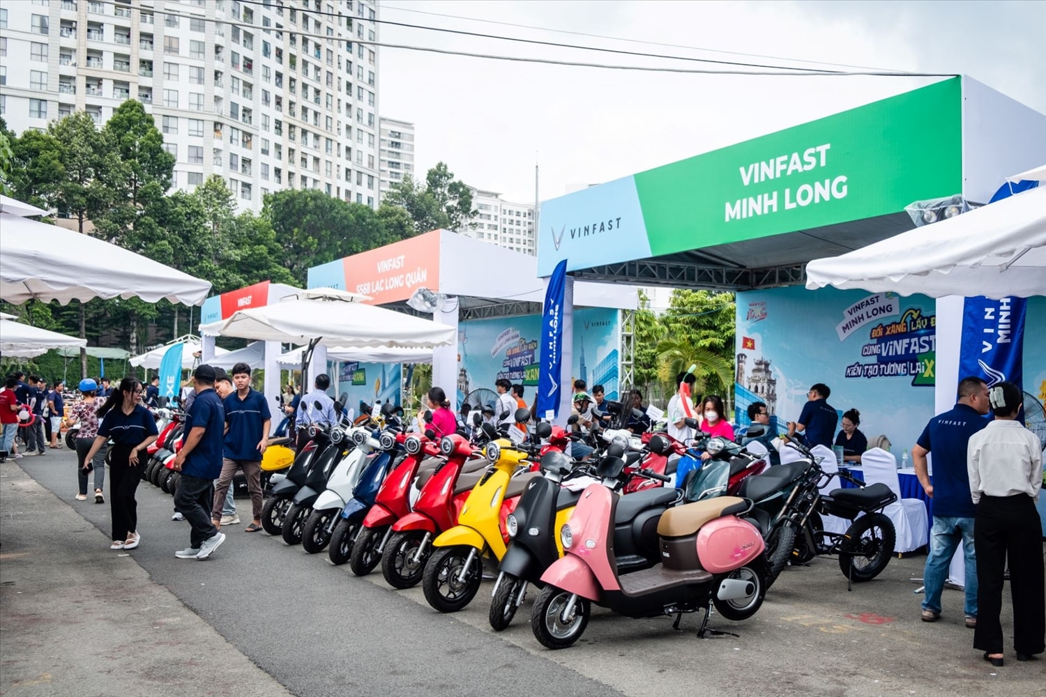 Sự kiện “Đổi xăng lấy điện - Cùng VinFast kiến tạo tương lai xanh” diễn ra tại công viên Gia Định (Gò Vấp, TP.HCM) trong 2 ngày 14-15/6.