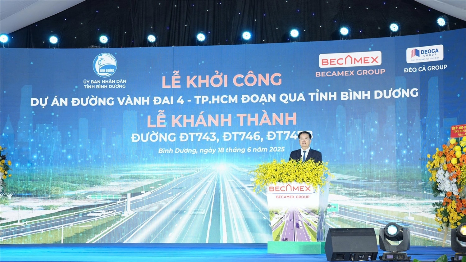 Phó Thủ tướng Chính phủ Mai Văn Chính phát lệnh khởi công công trình đường Vành đai 4, đoạn qua Bình Dương