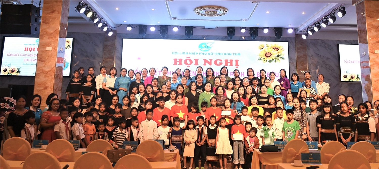 Các cấp Hội LHPN tỉnh Kon Tum đã trực tiếp nhận hoặc kết nối các tập thể, cá nhân nhận hỗ trợ, giúp đỡ 156 trẻ mồ côi