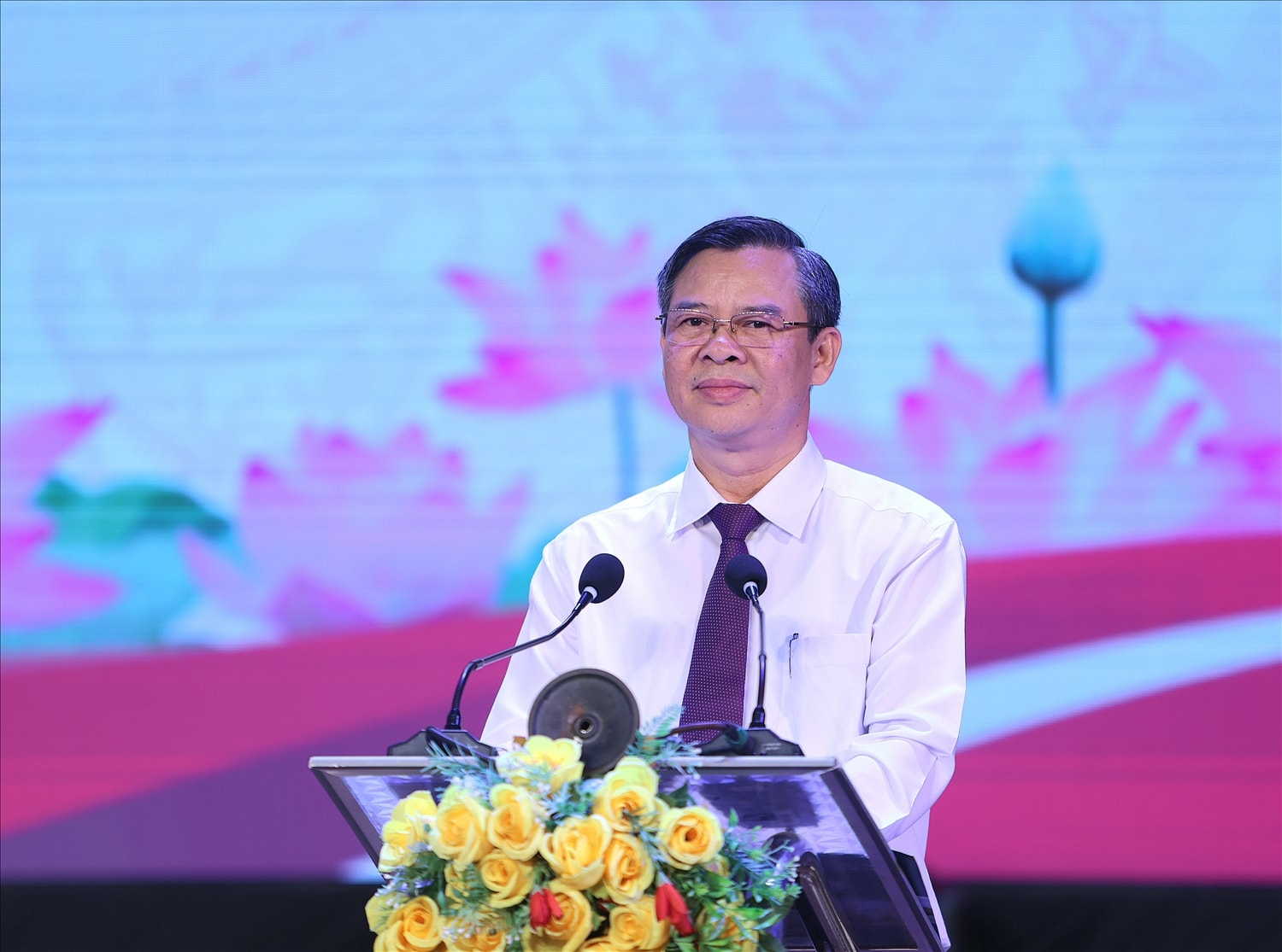 Chủ tịch UBND TP. Cần Thơ Trương Cảnh Tuyên nhấn mạnh vai trò quan trọng của báo chí trong việc quảng bá hình ảnh vùng đất, con người Cần Thơ với bạn bè trong nước và quốc tế