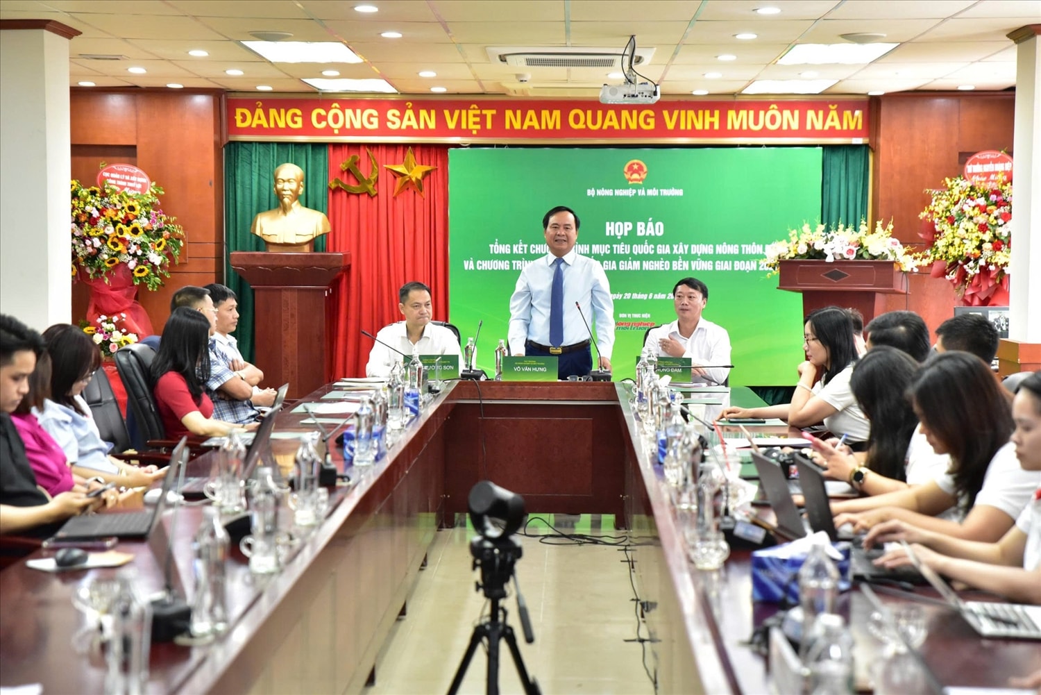Quang cảnh họp báo