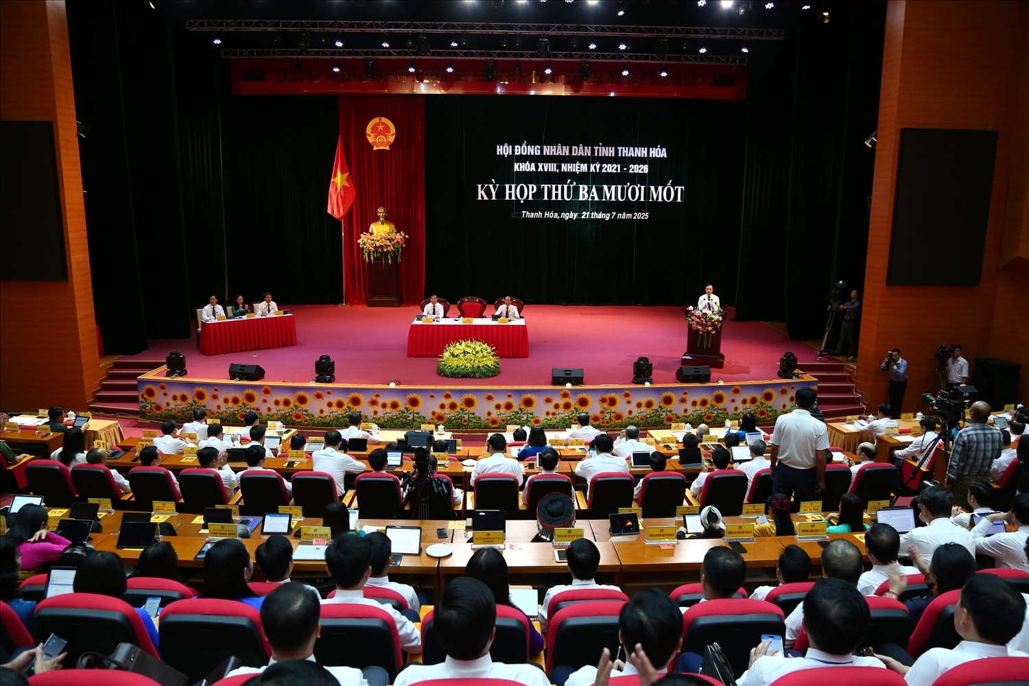 Thanh Hóa rút ngắn kỳ họp Hội đồng Nhân dân để tập trung phòng, chống bão số 3 (Ảnh: Quỳnh Trâm) 