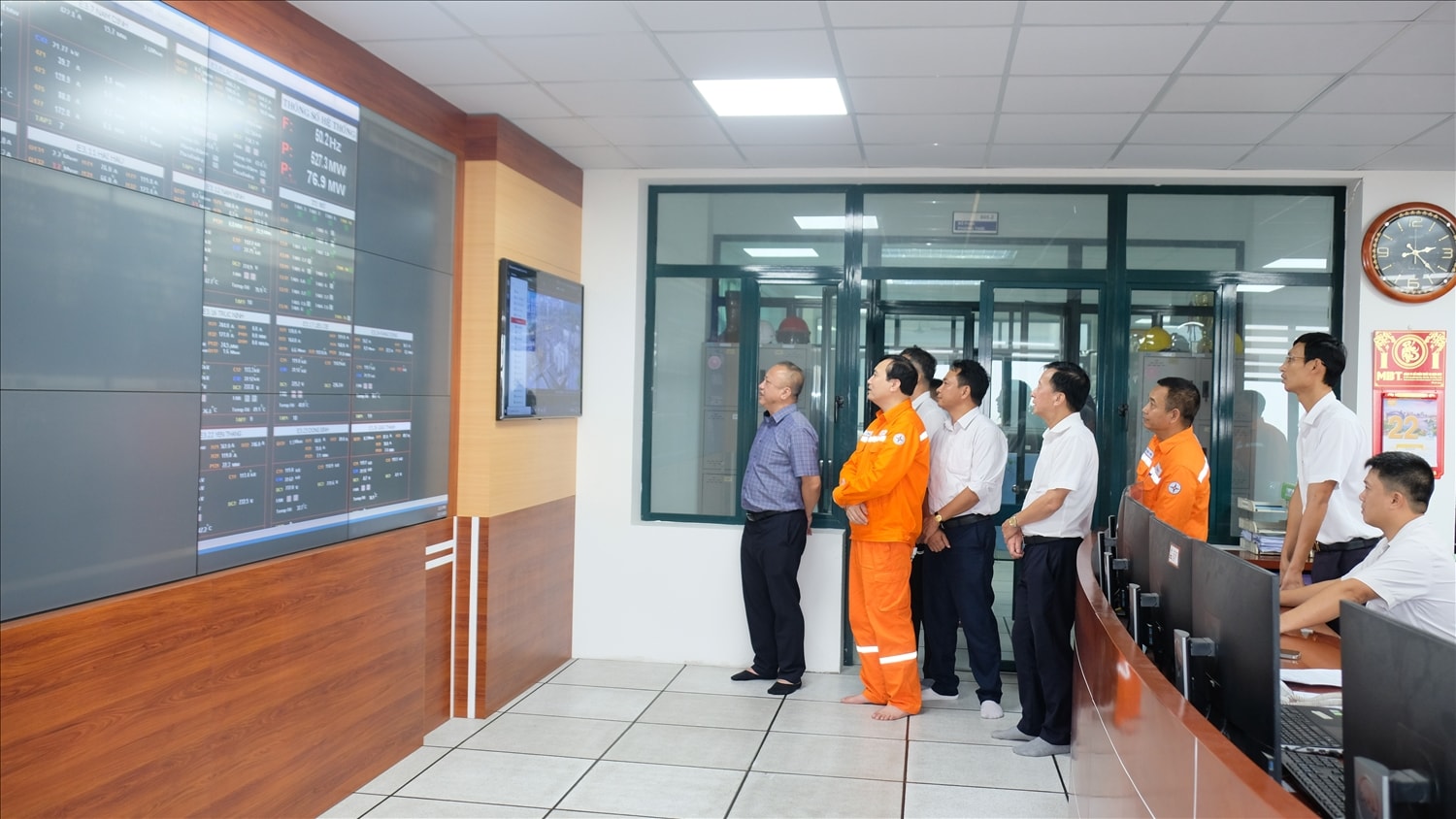 Tổng Công ty Điện lực miền Bắc triển khai phương án ứng phó với bão số 3 theo phương châm “4 tại chỗ” 2