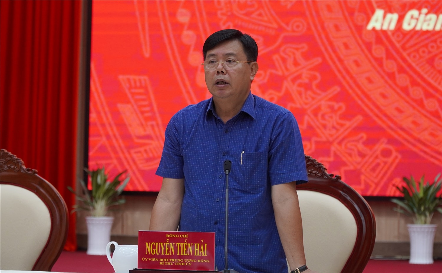 Ông Nguyễn Tiến Hải, Bí thư Tỉnh ủy An Giang phát biểu tại buổi làm việc. (Ảnh: Văn Sỹ)