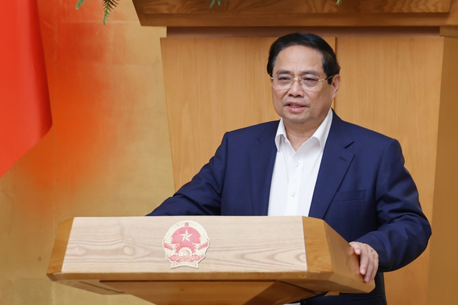 Thủ tướng Phạm Minh Chính phát biểu khai mạc Phiên họp Chính phủ chuyên đề xây dựng pháp luật - Ảnh: VGP/Nhật Bắc