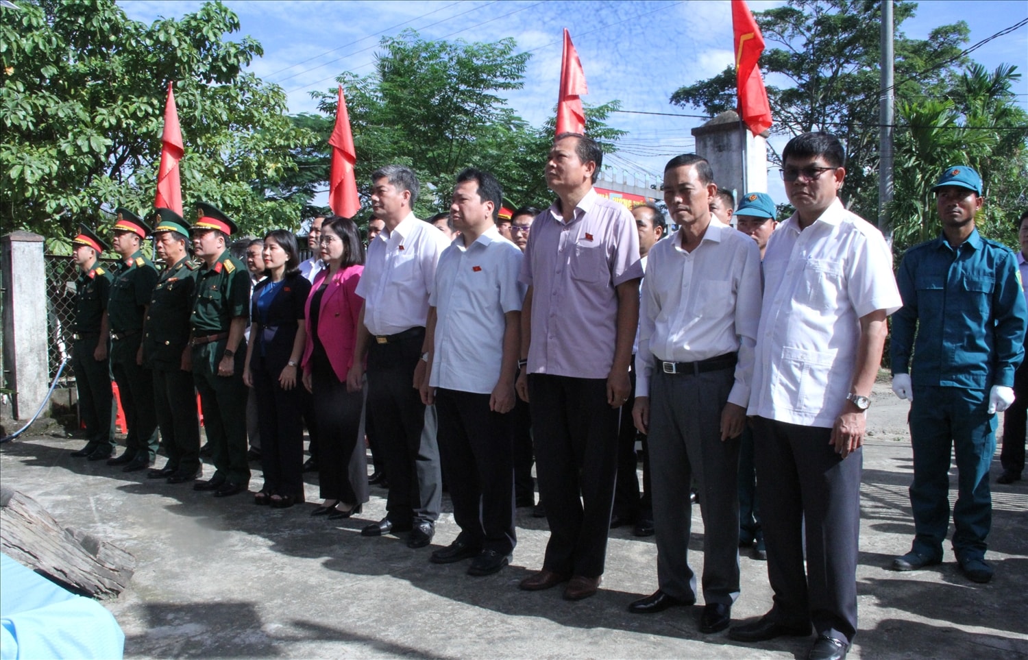 Đoàn Đại biểu quốc hội tỉnh Đắk Lắk tổ chức chương trình “Về nguồn” tại xã Cư Pui Đoàn Đại biểu quốc hội tỉnh Đắk Lắk tổ chức chương trình “Về nguồn” tại xã Cư Pui