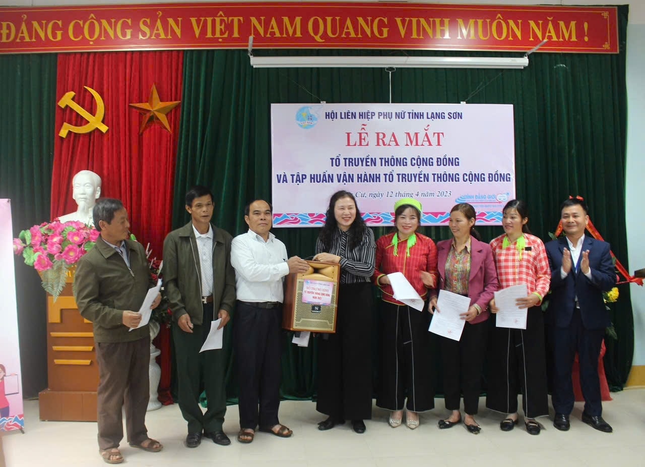 Hội phụ nữ các cấp tỉnh Lạng Sơn đã thành lập và duy trì 639/506 tổ truyền thông cộng đồng, vượt 26% kế hoạch.