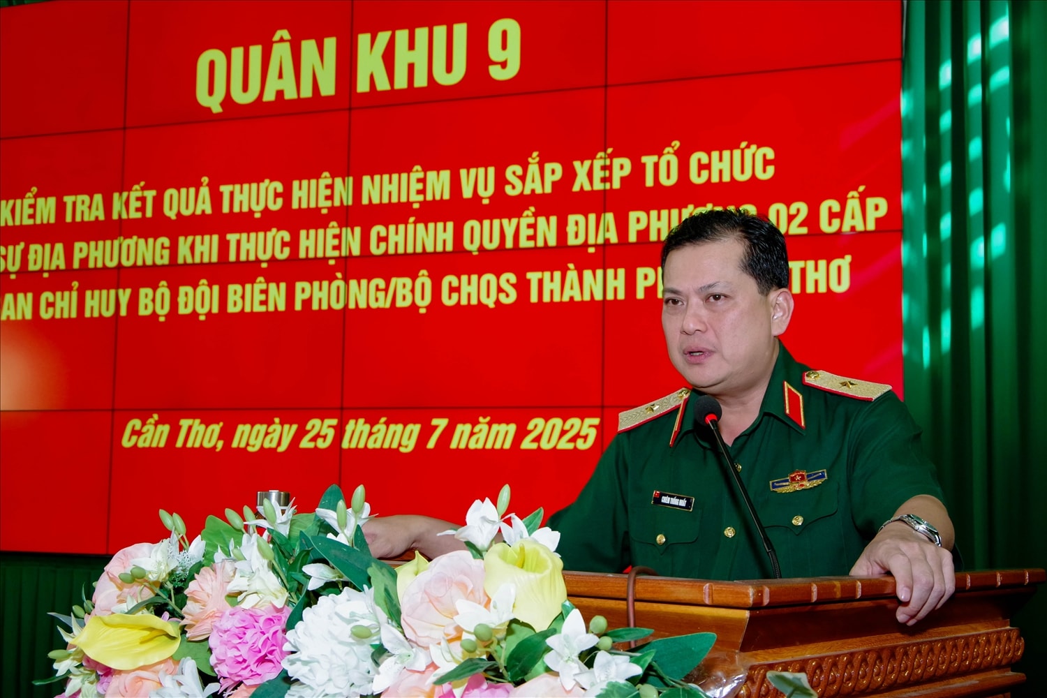 Thiếu tướng Chiêm Thống Nhất, Phó Tư lệnh, Tham mưu trưởng Bộ Tư lệnh Quân khu 9 phát biểu kết  luận buổi kiểm tra.