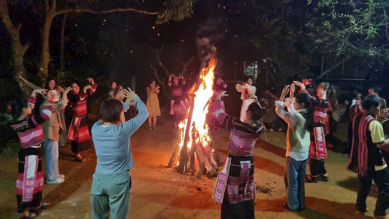 Đối với người Ba Na, múa xoang là một tiết mục văn nghệ truyền thống không thể thiếu trong đời sống