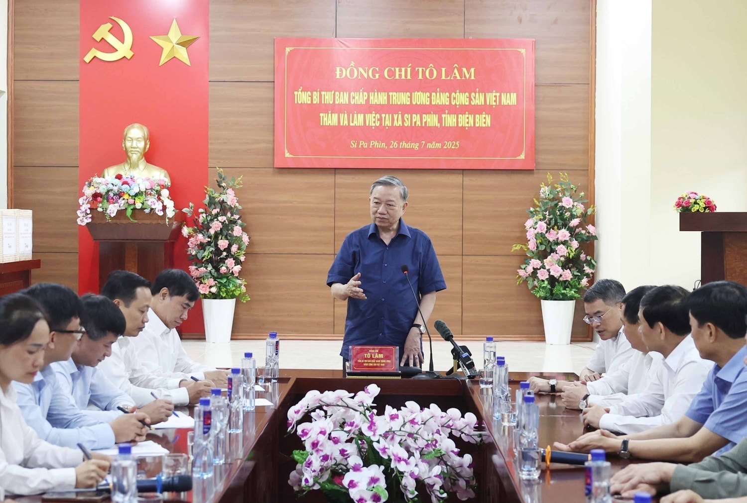 Tổng Bí Thư Tô Lâm phát biểu tại buổi làm việc với xã Si Pa Phìn, tỉnh Điện Biên. (Ảnh: Thống Nhất - TTXVN)