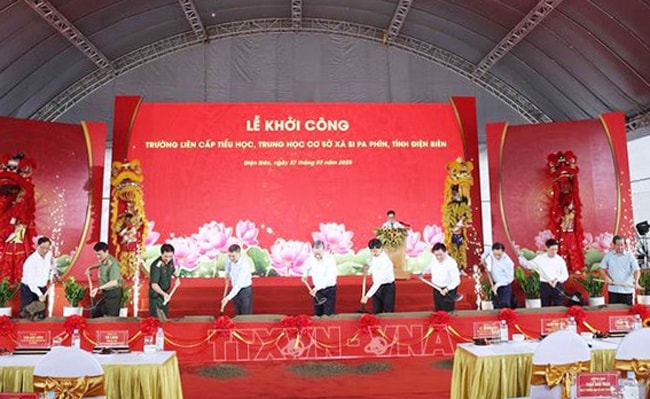 Lễ khởi công Trường liên cấp Tiểu học, Trung học cơ sở xã Si Pa Phìn, tỉnh Điện Biên - Ảnh: TTXVN