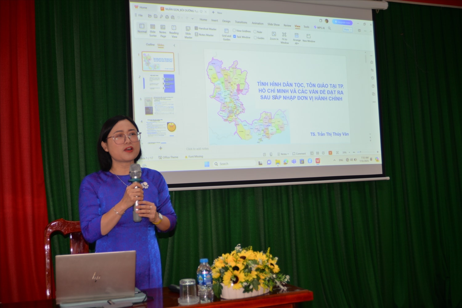 Tiến sĩ Trần Thị Thuý Vân, Trưởng khoa Tôn giáo và Dân tộc, Học viện Chính trị Hồ Chí Minh khu vực II  giới thiệu chuyên đề Tôn giáo và Dân tộc 