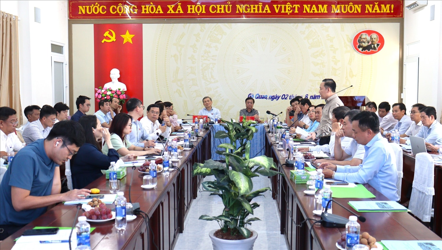 Phó Chủ tịch Quốc hội Lê Minh Hoan chủ trì buổi làm việc và nghe báo cáo về tiến độ dự án