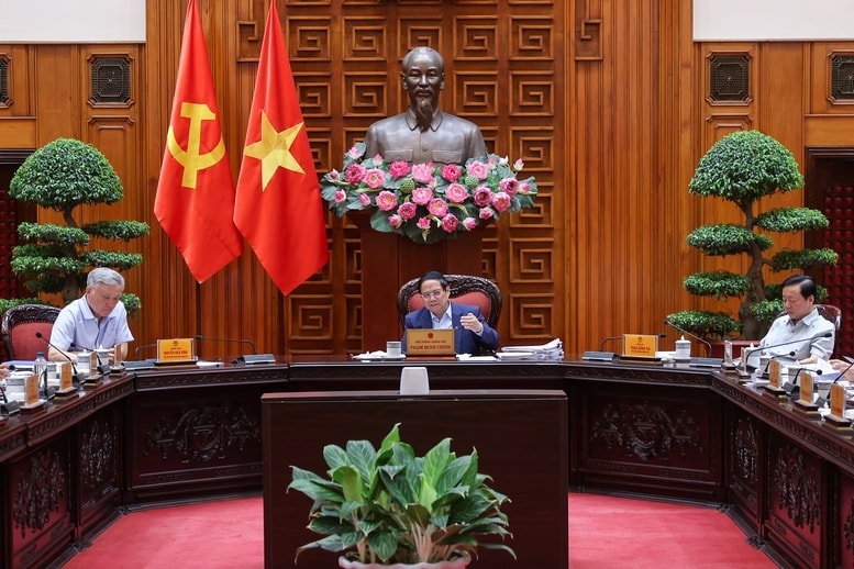 Theo Thủ tướng, cần khuyến khích, phát huy sự sáng tạo, tính độc đáo, tinh thần thi đua giữa các bộ, ngành, địa phương, cơ quan, đơn vị tham gia Triển lãm - Ảnh: VGP/Nhật Bắc Theo Thủ tướng, cần khuyến khích, phát huy sự sáng tạo, tính độc đáo, tinh thần thi đua giữa các bộ, ngành, địa phương, cơ quan, đơn vị tham gia Triển lãm - Ảnh: VGP/Nhật Bắc