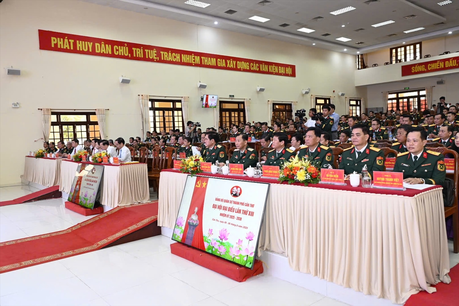 Các đại biểu tham dự Đại hội đại biểu Đảng bộ Quân sự TP. Cần Thơ thành phố lần thứ XIII, nhiệm kỳ 2025-2030 Các đại biểu tham dự Đại hội đại biểu Đảng bộ Quân sự TP. Cần Thơ thành phố lần thứ XIII, nhiệm kỳ 2025-2030